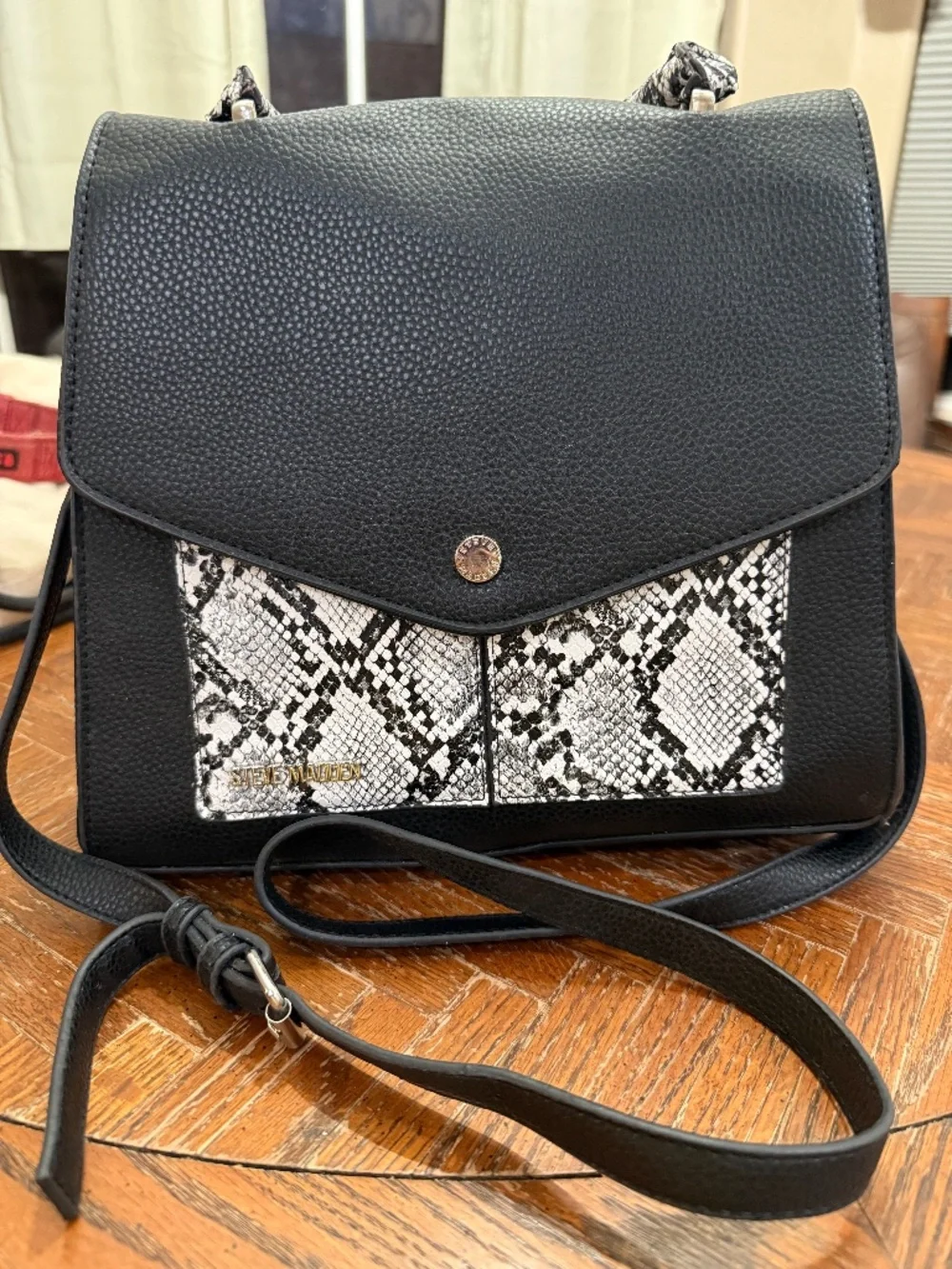 Steve Madden cross body